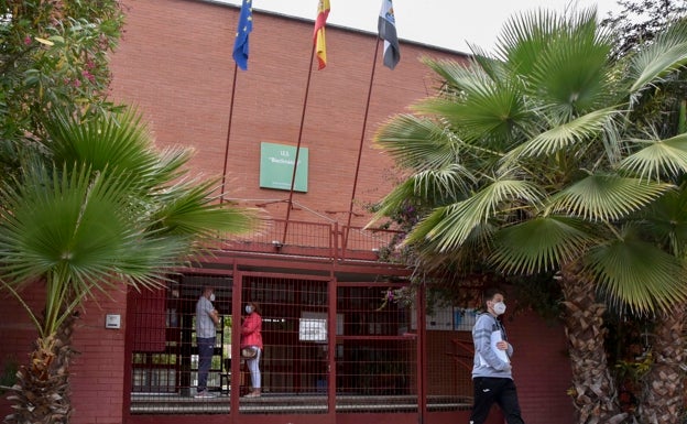 Los estudiantes desconvocan la huelga en el Bioclimático de Badajoz contra las clases por la tarde Los estudiantes desconvocan la huelga en el Bioclimático de Badajoz contra las clases por la tarde