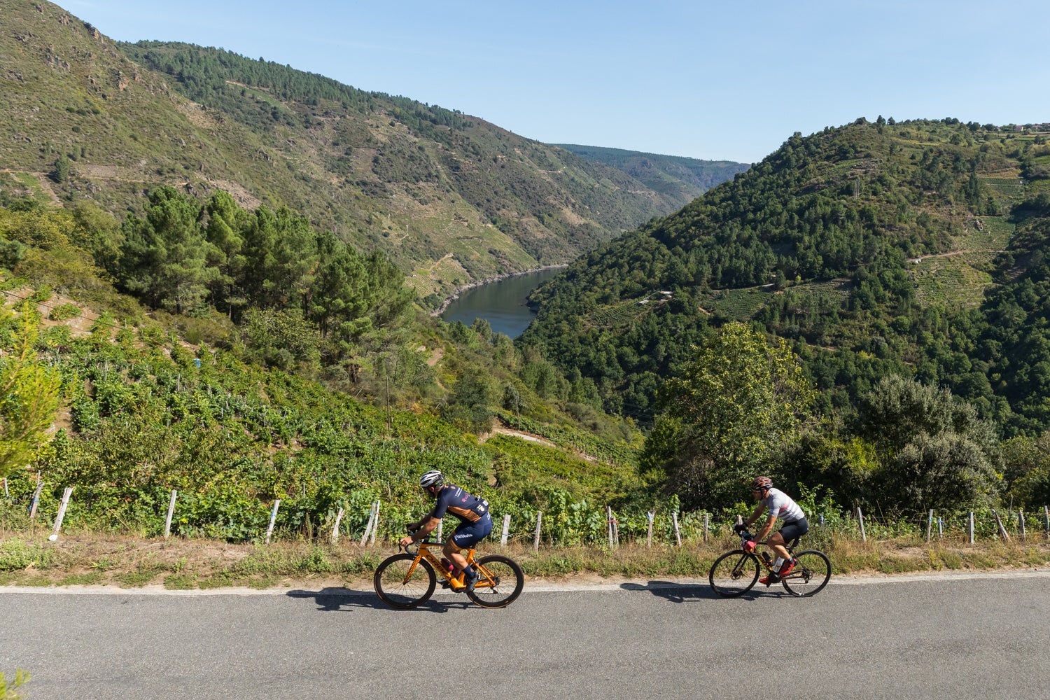 A Ribeira Sacra, escenario idóneo para o cicloturismo A Ribeira Sacra, escenario idóneo para o cicloturismo