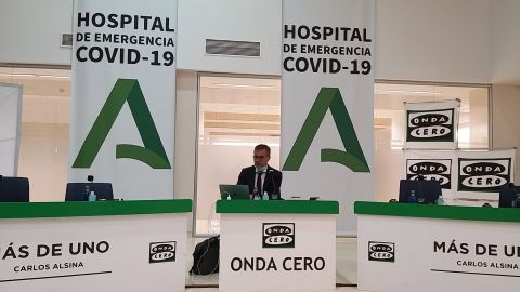 Carlos Alsina realizando 'Más de uno' desde Sevilla Carlos Alsina realizando 'Más de uno' desde Sevilla