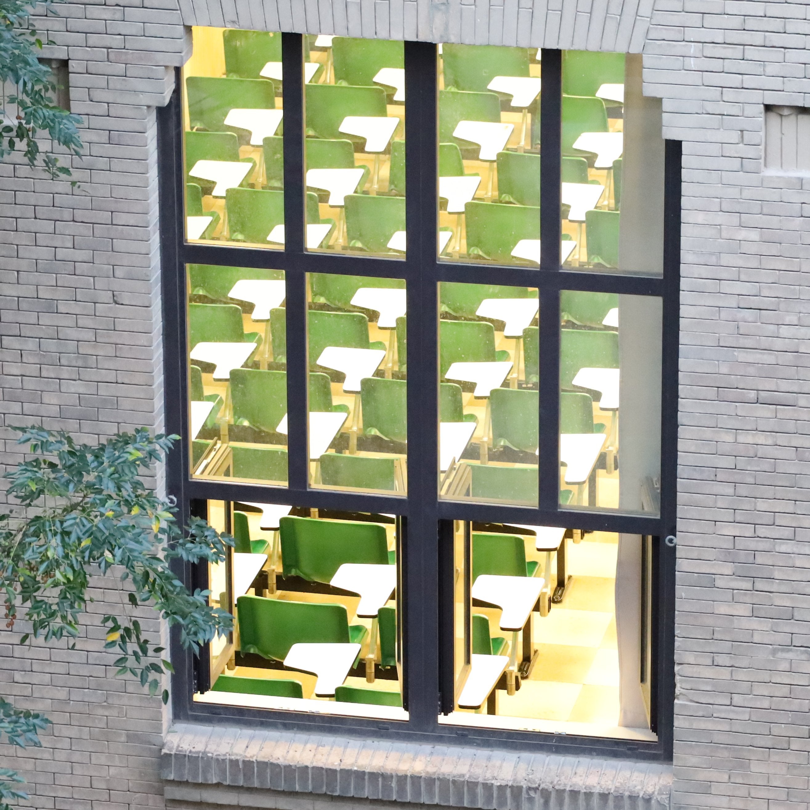 La Universidad de Zaragoza no descarta la presencialidad al final del curso La Universidad de Zaragoza no descarta la presencialidad al final del curso