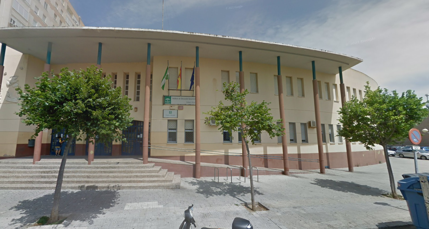 Denuncian "el incumplimiento de la ratio" en el IES Rafael Alberti de Cádiz Denuncian "el incumplimiento de la ratio" en el IES Rafael Alberti de Cádiz