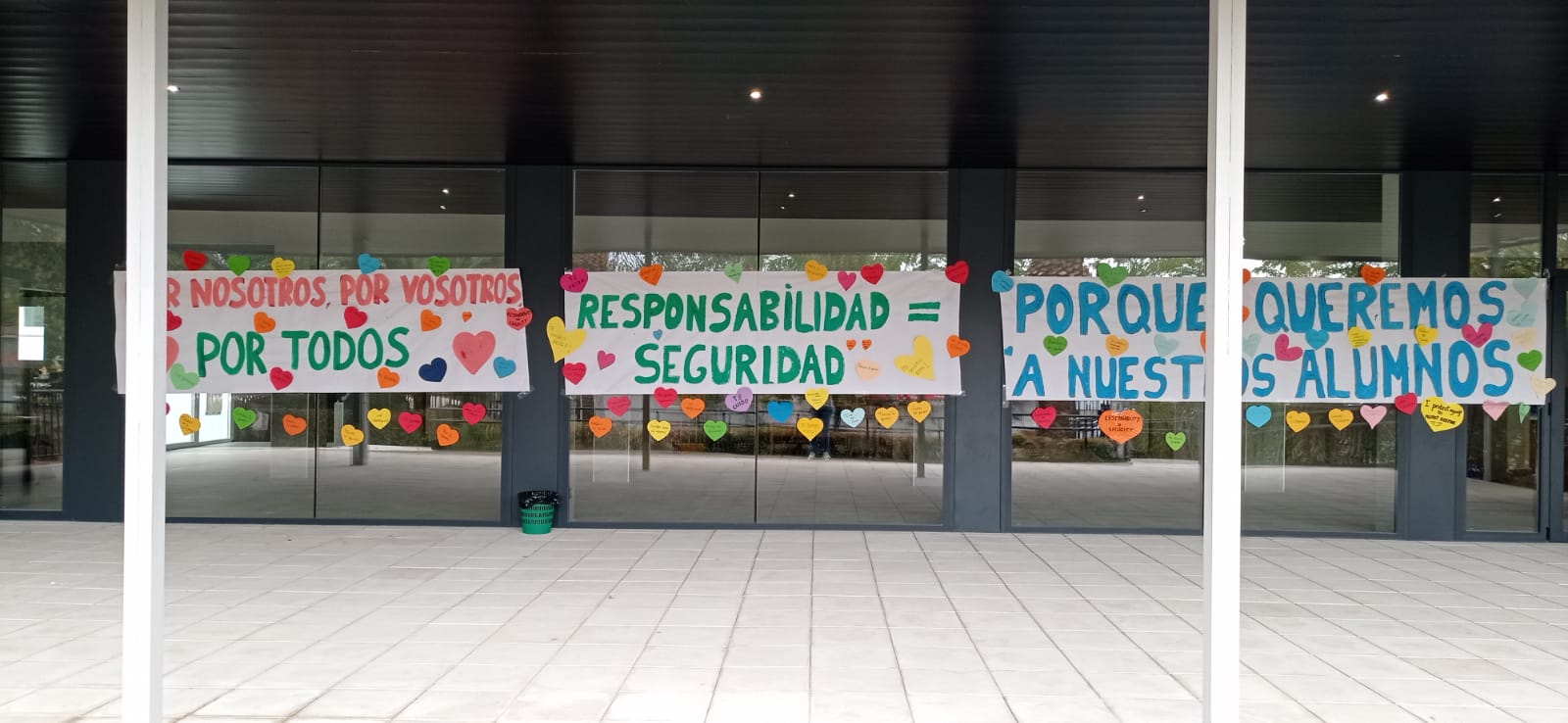 Las dos hermanas del Colegio Alba Plata de Cáceres no han acudido a clase este jueves Las dos hermanas del Colegio Alba Plata de Cáceres no han acudido a clase este jueves