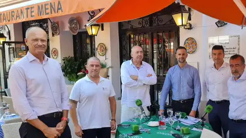 TERTULIA EN EL MENA TERTULIA EN EL MENA
