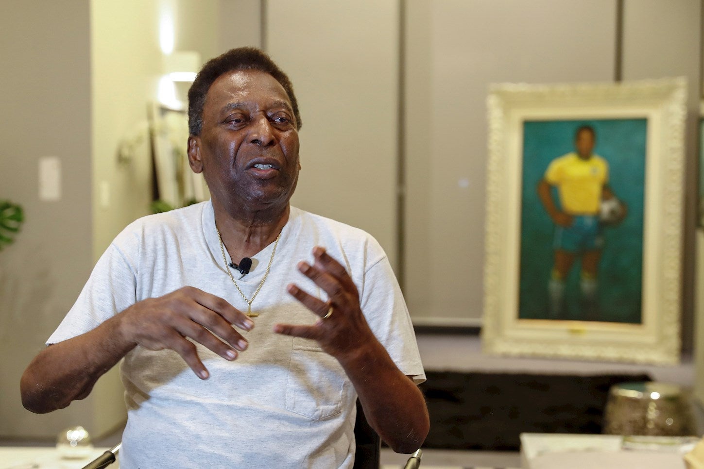Pelé ingresa de nuevo en la UCI por complicaciones en su estado de salud Pelé ingresa de nuevo en la UCI por complicaciones en su estado de salud