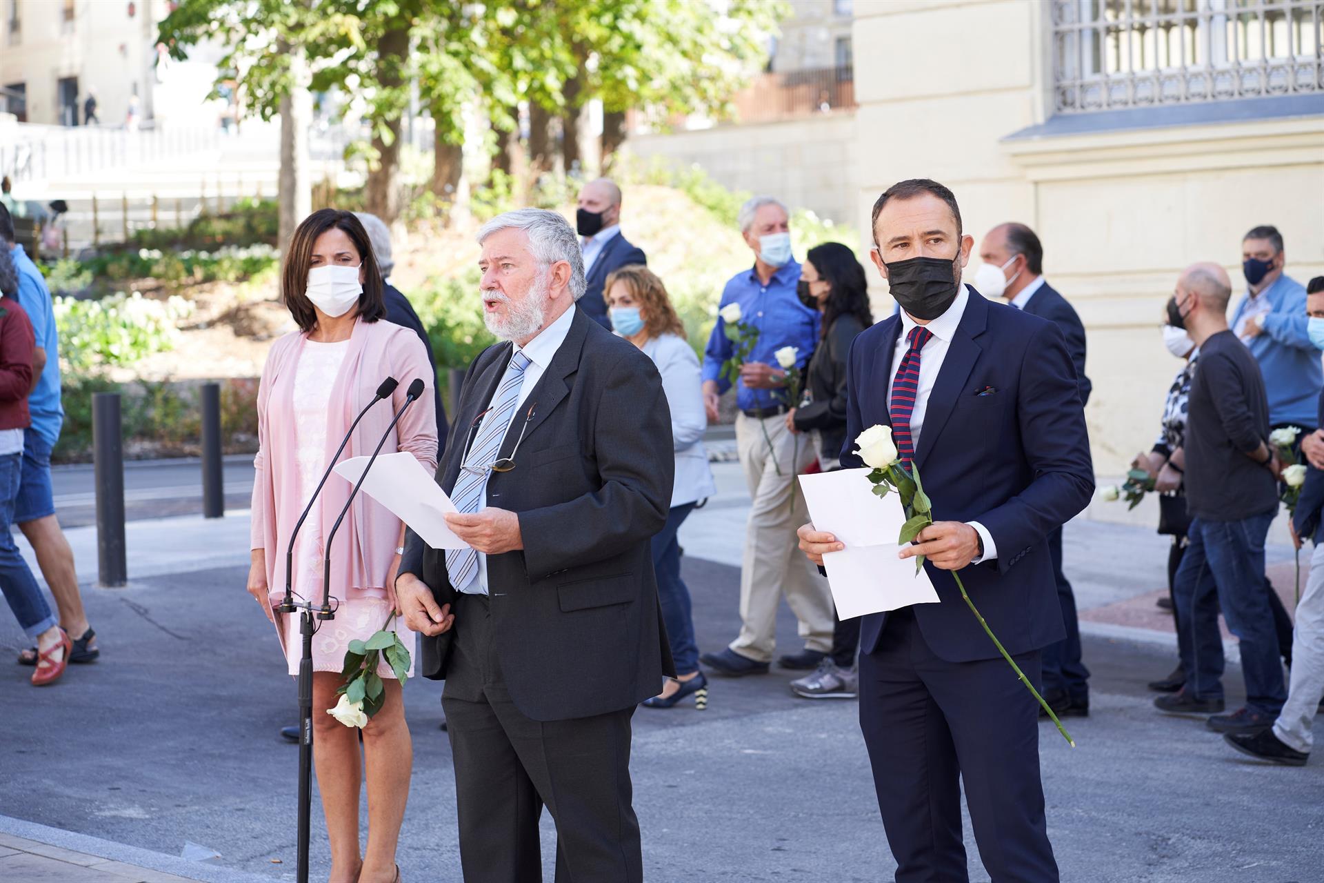 La AVT celebra cuatro actos en homenaje a las víctimas del terrorismo en Madrid, San Sebastián, Zaragoza y Granada La AVT celebra cuatro actos en homenaje a las víctimas del terrorismo en Madrid, San Sebastián, Zaragoza y Granada