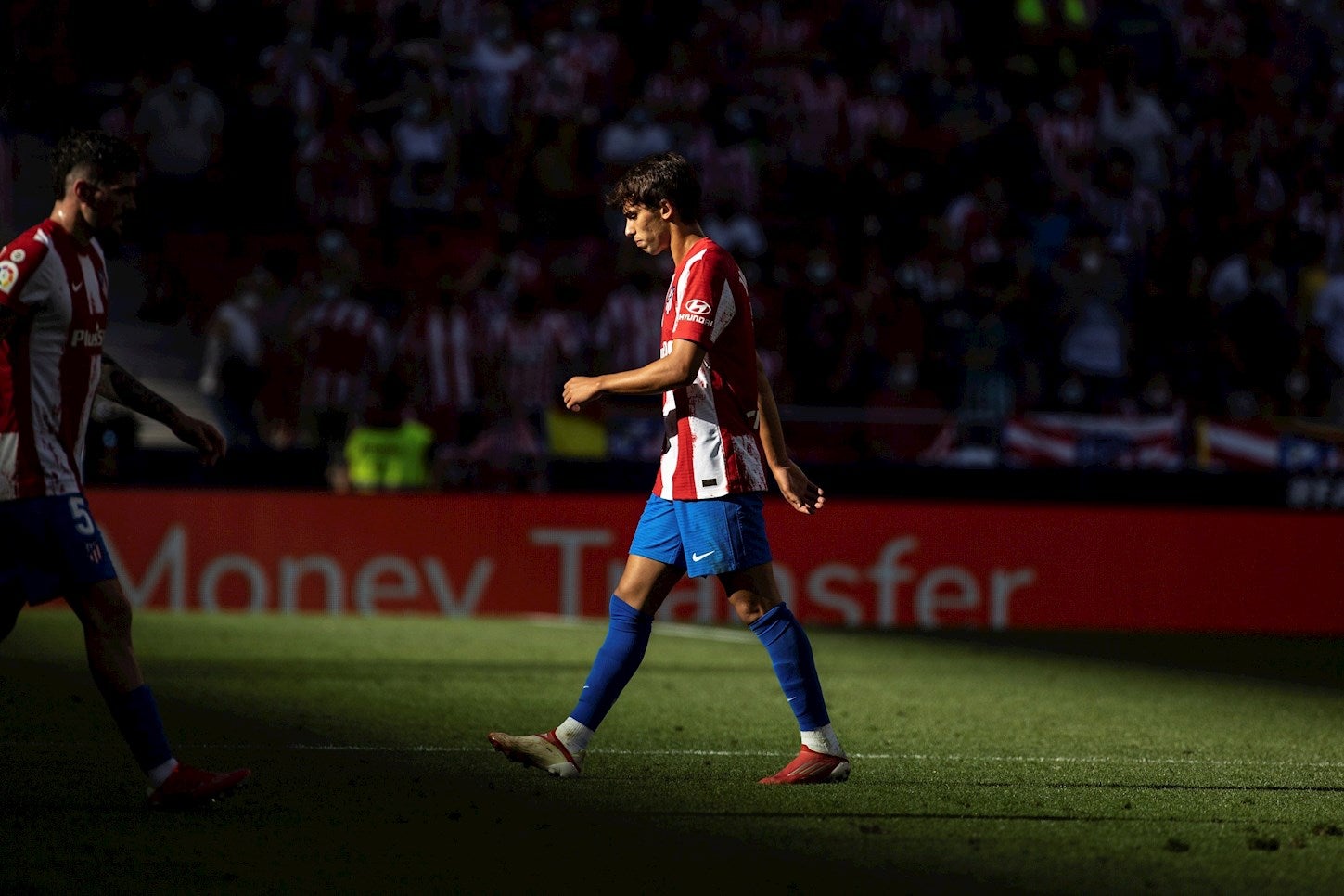 Tertulia: "El Atleti haría bien en relajarse cuando le pita Gil Manzano y no ir tan crispado" Tertulia: "El Atleti haría bien en relajarse cuando le pita Gil Manzano y no ir tan crispado"