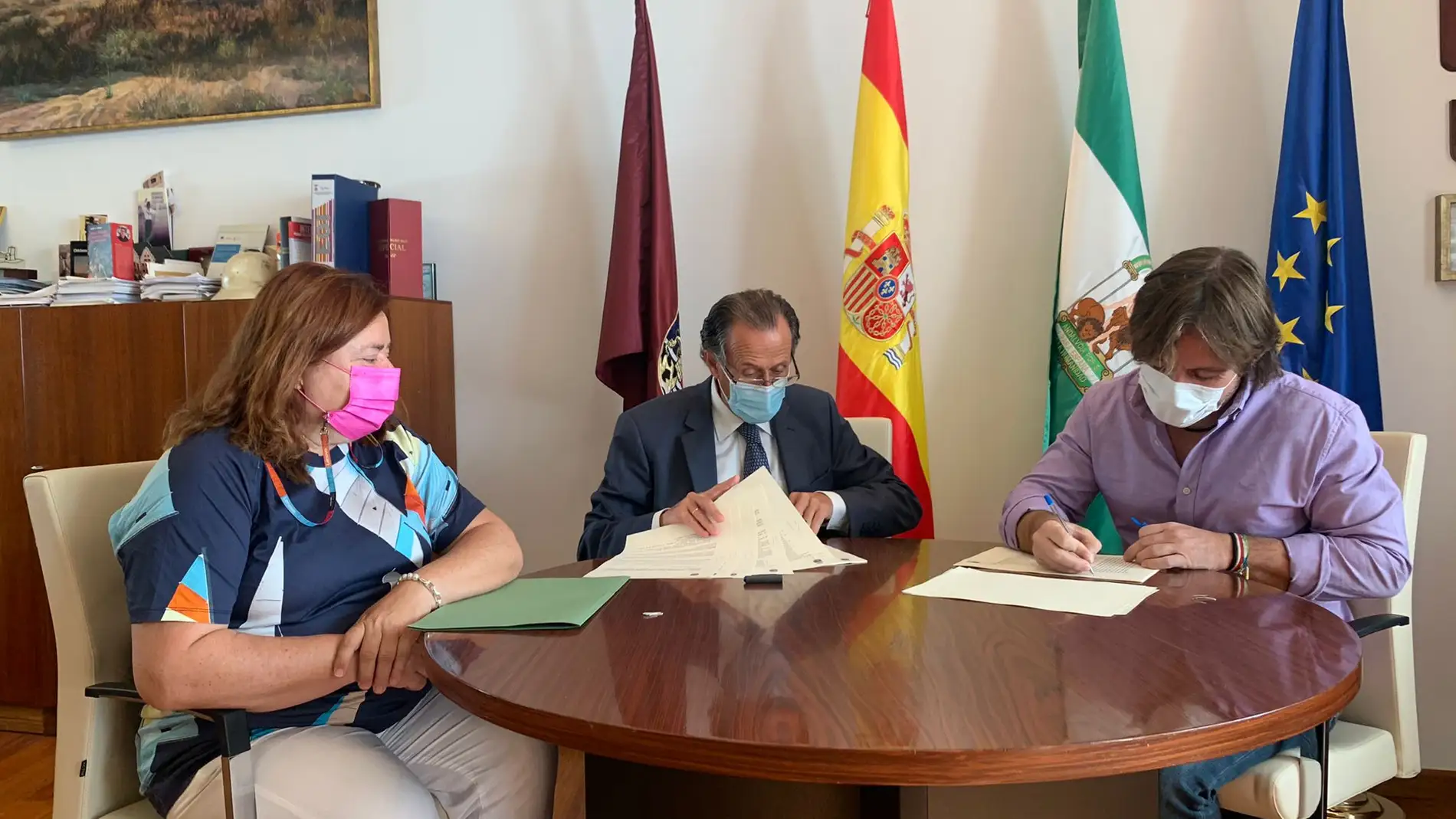 Reunión en el Ayuntamiento de Chiclana con la APDHA