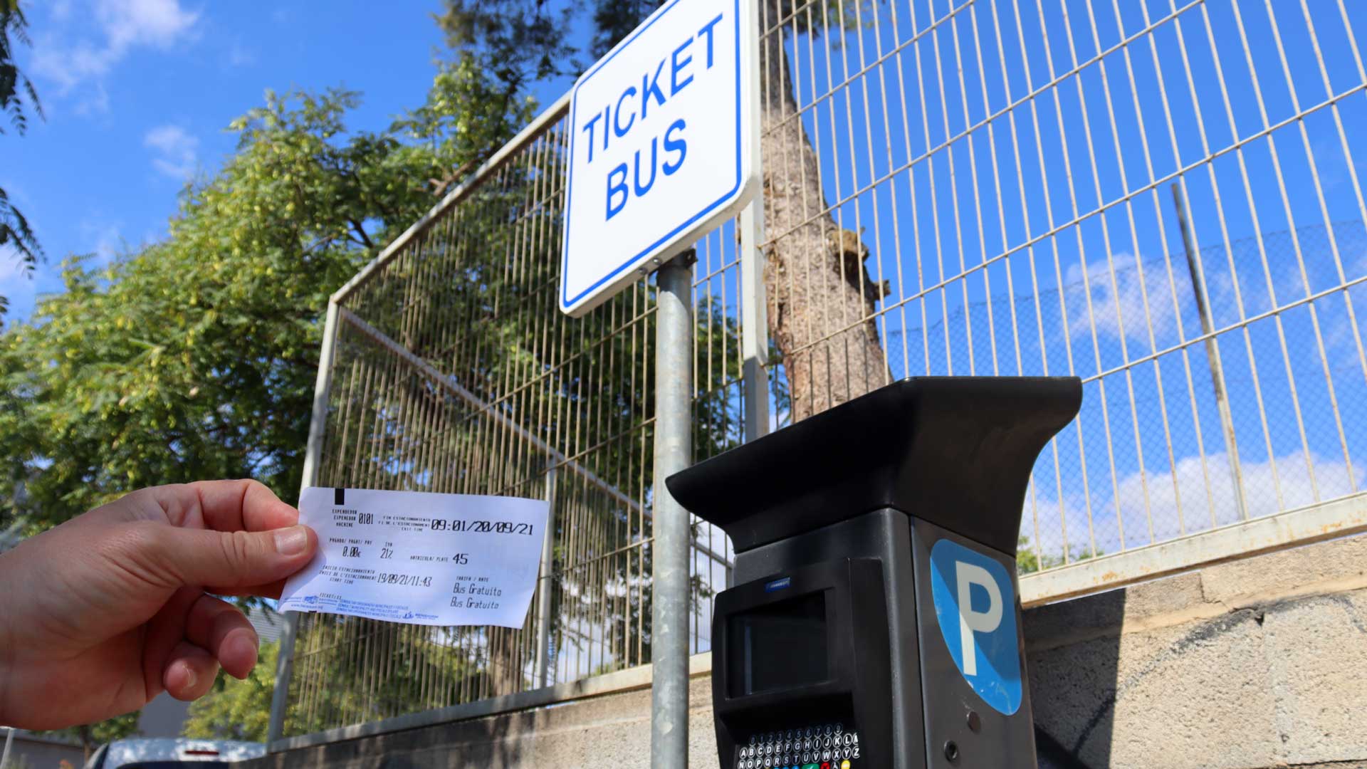 Benidorm pone en marcha la conexión gratuita por bus con los parkings disuasorios Benidorm pone en marcha la conexión gratuita por bus con los parkings disuasorios