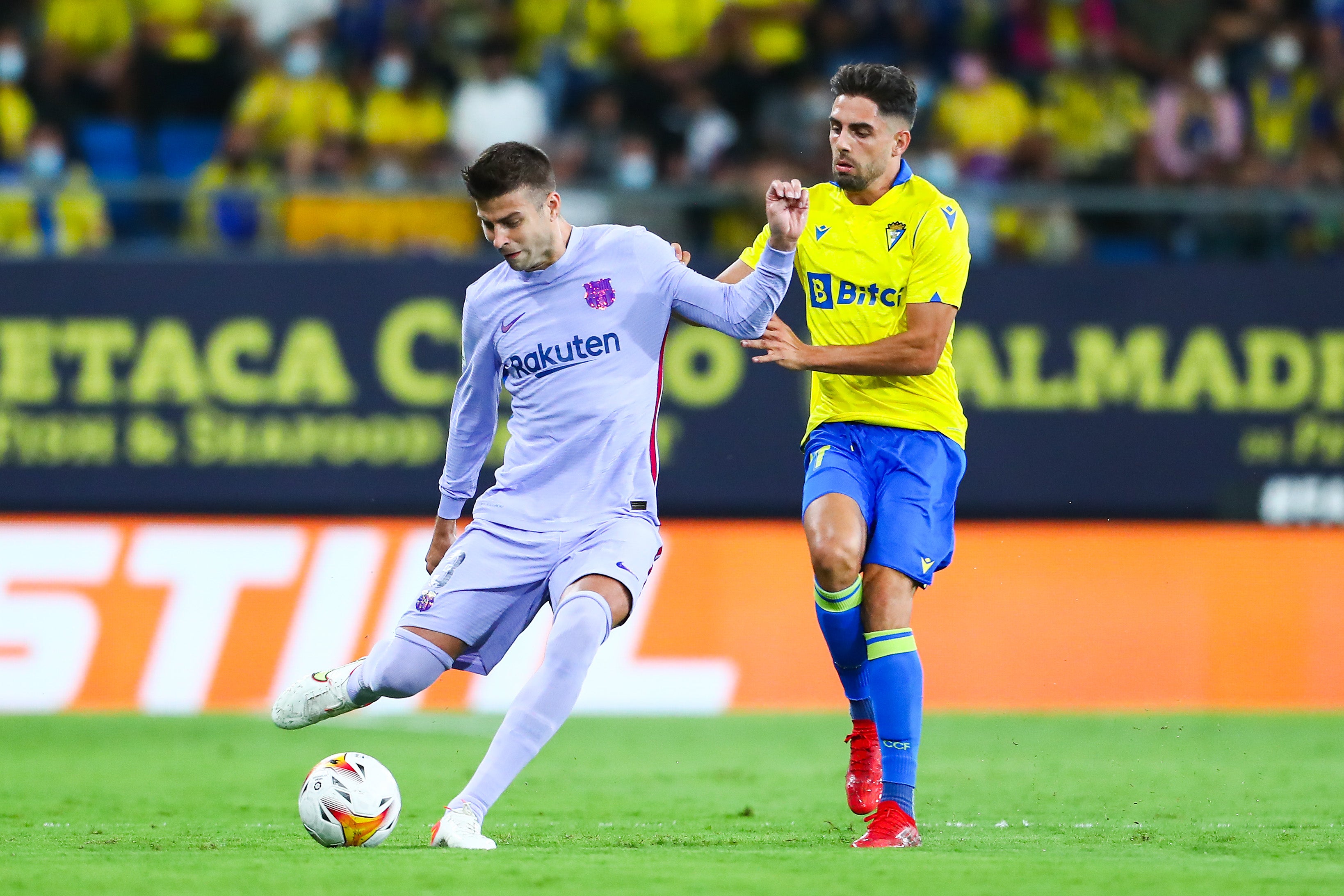 El Barcelona no pasa del empate en Cádiz y deja a Koeman al borde del precipicio El Barcelona no pasa del empate en Cádiz y deja a Koeman al borde del precipicio