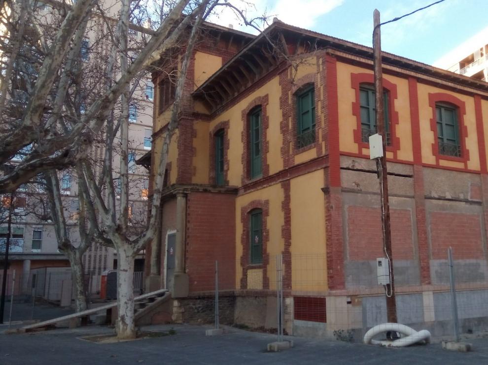 ¿En qué debe convertirse la Casa del Director? ¿En qué debe convertirse la Casa del Director?