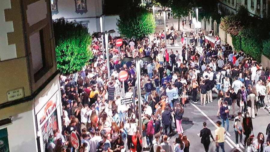 Santiago vive su peor noche de movida desde el inicio del curso universitario Santiago vive su peor noche de movida desde el inicio del curso universitario