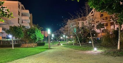 Renovación del alumbrado público por parte del Ayuntamiento de Torrevieja caso urbano y La Mata Renovación del alumbrado público por parte del Ayuntamiento de Torrevieja caso urbano y La Mata