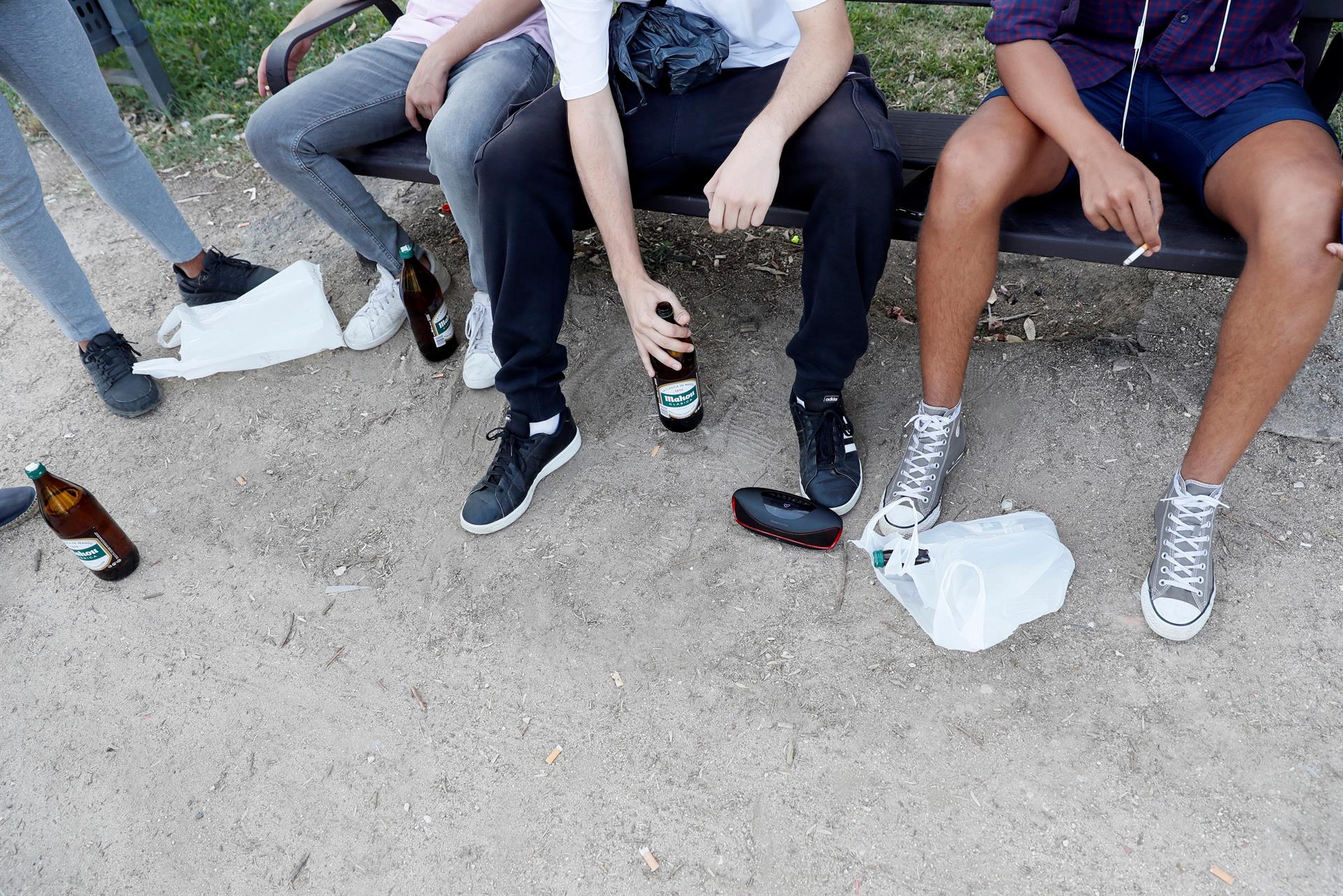 Una niña de 15 años, en estado grave tras sufrir un coma etílico en un botellón en Madrid Una niña de 15 años, en estado grave tras sufrir un coma etílico en un botellón en Madrid