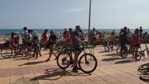 La jornada sin coches de El Campello tuvo una gran acogida La jornada sin coches de El Campello tuvo una gran acogida