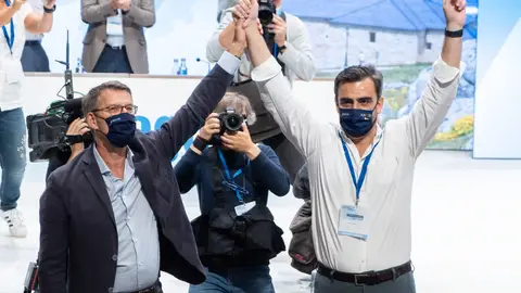 Diego Calvo y Alberto Núñez Feijoo durante el congreso provincial Diego Calvo y Alberto Núñez Feijoo durante el congreso provincial