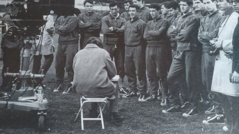 Plantilla del Racing en el rodaje de la pel&iacute;cula Volver a Vivir de Mario Camus