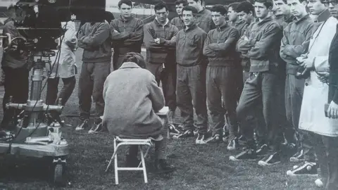Rodaje de Volver a Vivir Plantilla del Racing en el rodaje de la película Volver a Vivir de Mario Camus