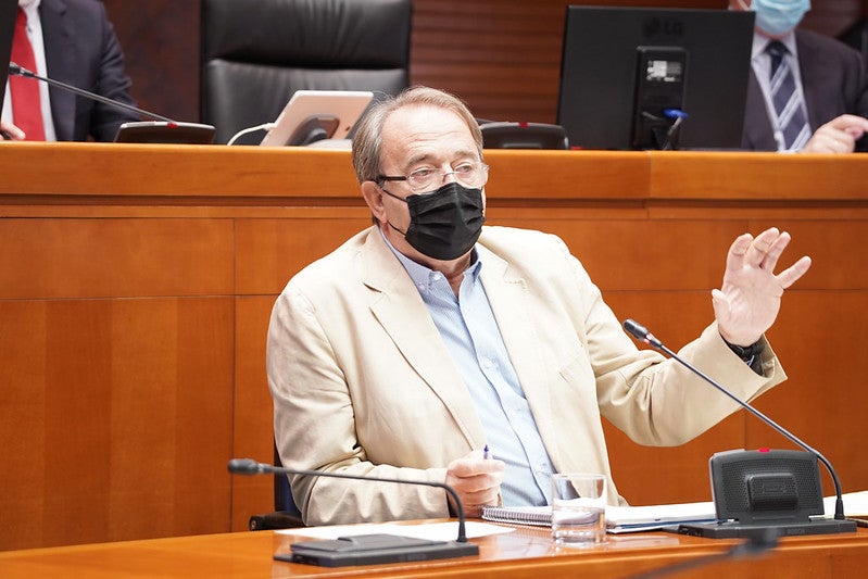 Pérez Anadón: "Como nos durmamos, otras comunidades pueden darnos un susto" Pérez Anadón: "Como nos durmamos, otras comunidades pueden darnos un susto"