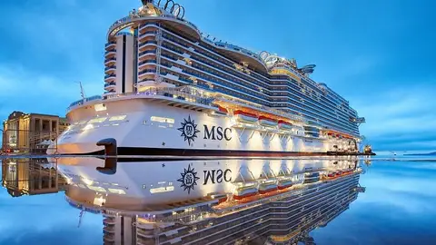 El Real Club Náutico de Torrevieja alberga este martes una intensa jornada sobre el turismo de cruceros cruceros