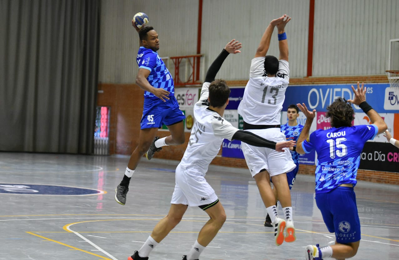 Prometedor arranque de los equipos ovetenses en Primera Nacional Prometedor arranque de los equipos ovetenses en Primera Nacional