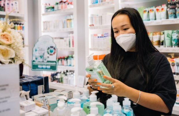 Sanidad reconoce la labor de los farmacéuticos en el desarrollo de las vacunas frente a la COVID-19 Sanidad reconoce la labor de los farmacéuticos en el desarrollo de las vacunas frente a la COVID-19