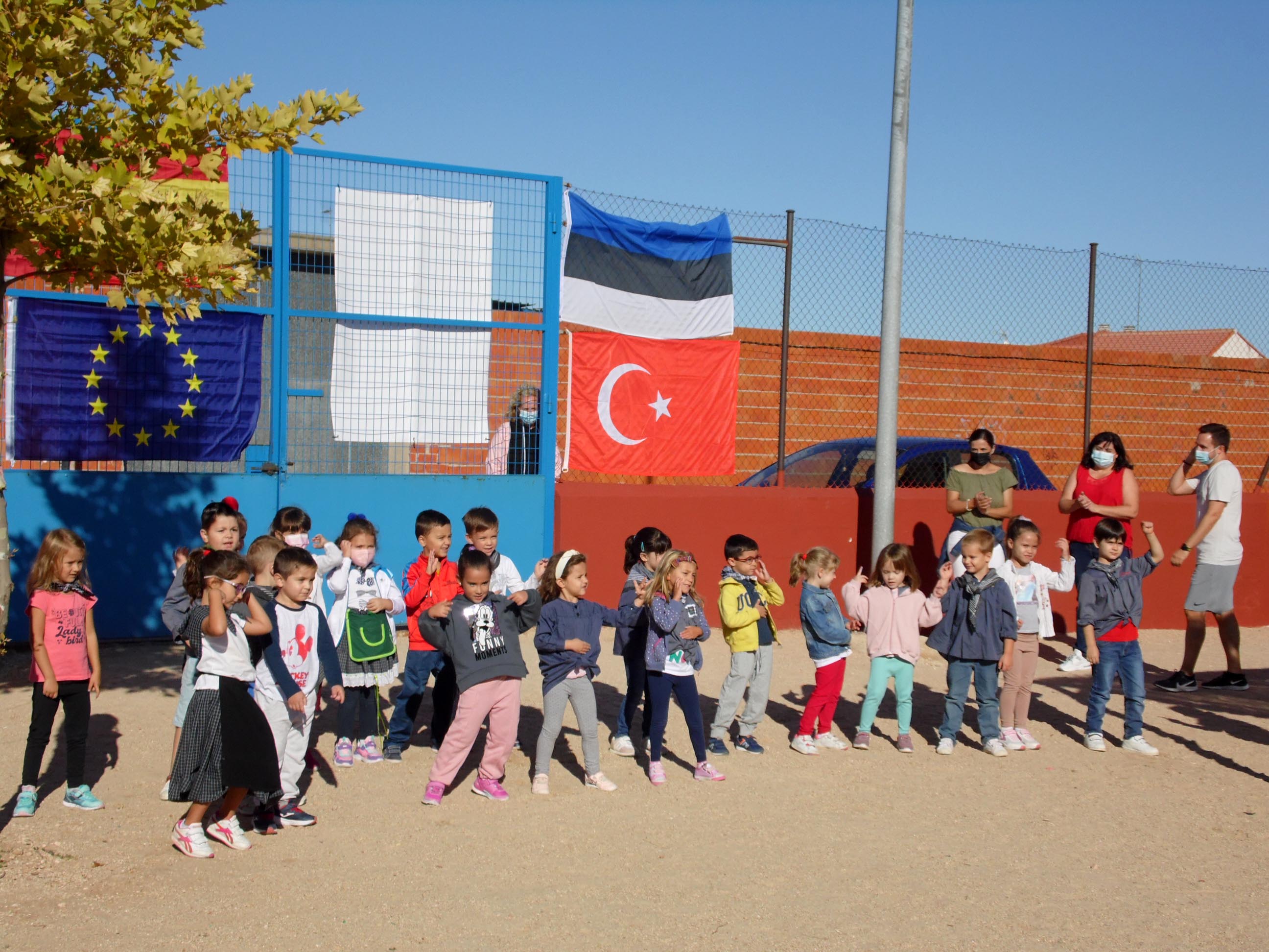 El CEIP María Luisa Cañas de Pedro Muñoz, acoge a los participantes del Programa Erasmus Plus “Creating a Learning Love” El CEIP María Luisa Cañas de Pedro Muñoz, acoge a los participantes del Programa Erasmus Plus “Creating a Learning Love”