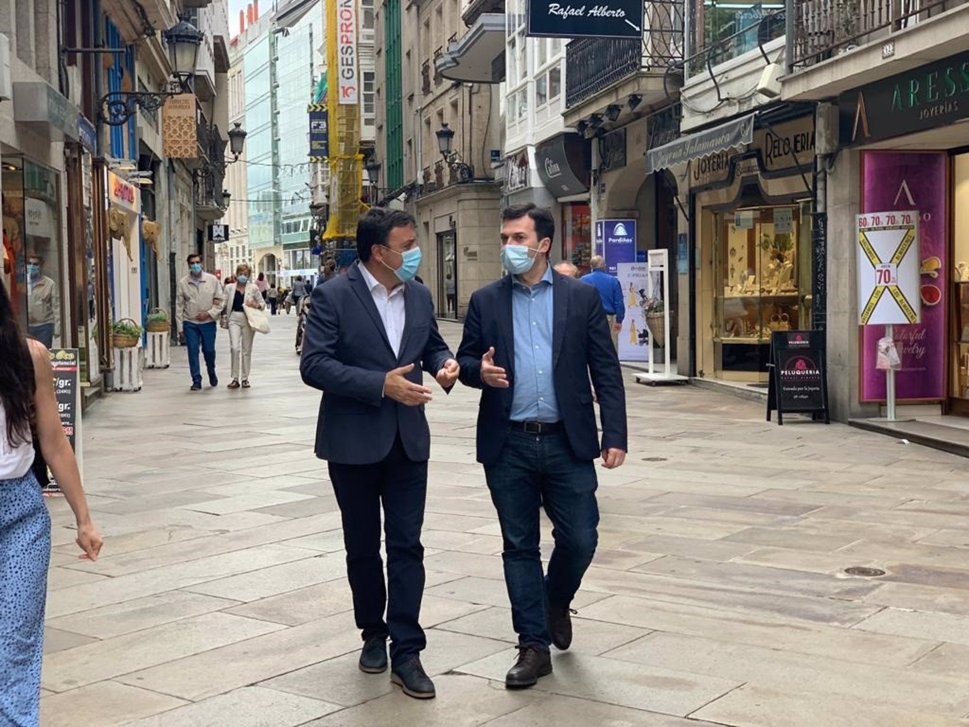 Los presidentes de las Diputaciones de Lugo y Pontevedra ven con buenos ojos que varias candidaturas concurran a las primarias Los presidentes de las Diputaciones de Lugo y Pontevedra ven con buenos ojos que varias candidaturas concurran a las primarias