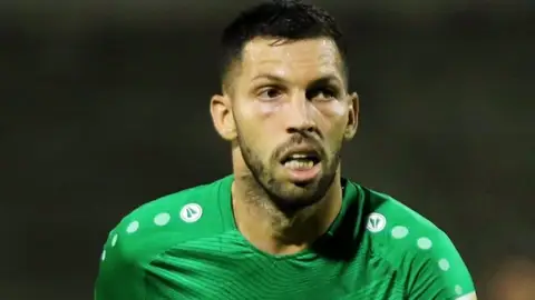 Dani Pacheco, ex del Málaga, con el Limassol Dani Pacheco, ex del Málaga, con el Limassol