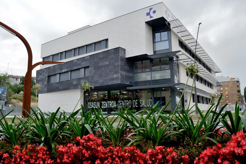 Osakidetza avanza en la atención presencial y se podrá ir acompañado a consulta Osakidetza avanza en la atención presencial y se podrá ir acompañado a consulta