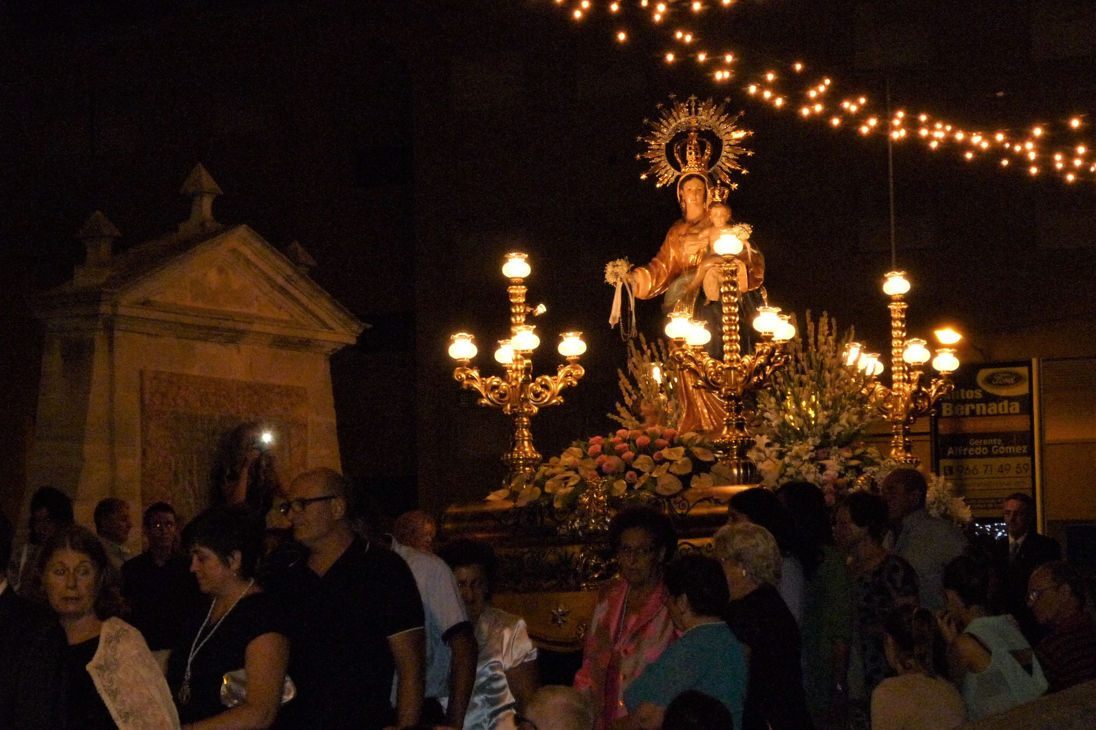 Las fiestas en honor a la patrona de Rojales, la Virgen del Rosario, ya están en marcha con una serie de actos limitados Las fiestas en honor a la patrona de Rojales, la Virgen del Rosario, ya están en marcha con una serie de actos limitados