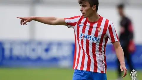 Pablo García, futbolista del Sporting. Pablo García, futbolista del Sporting.