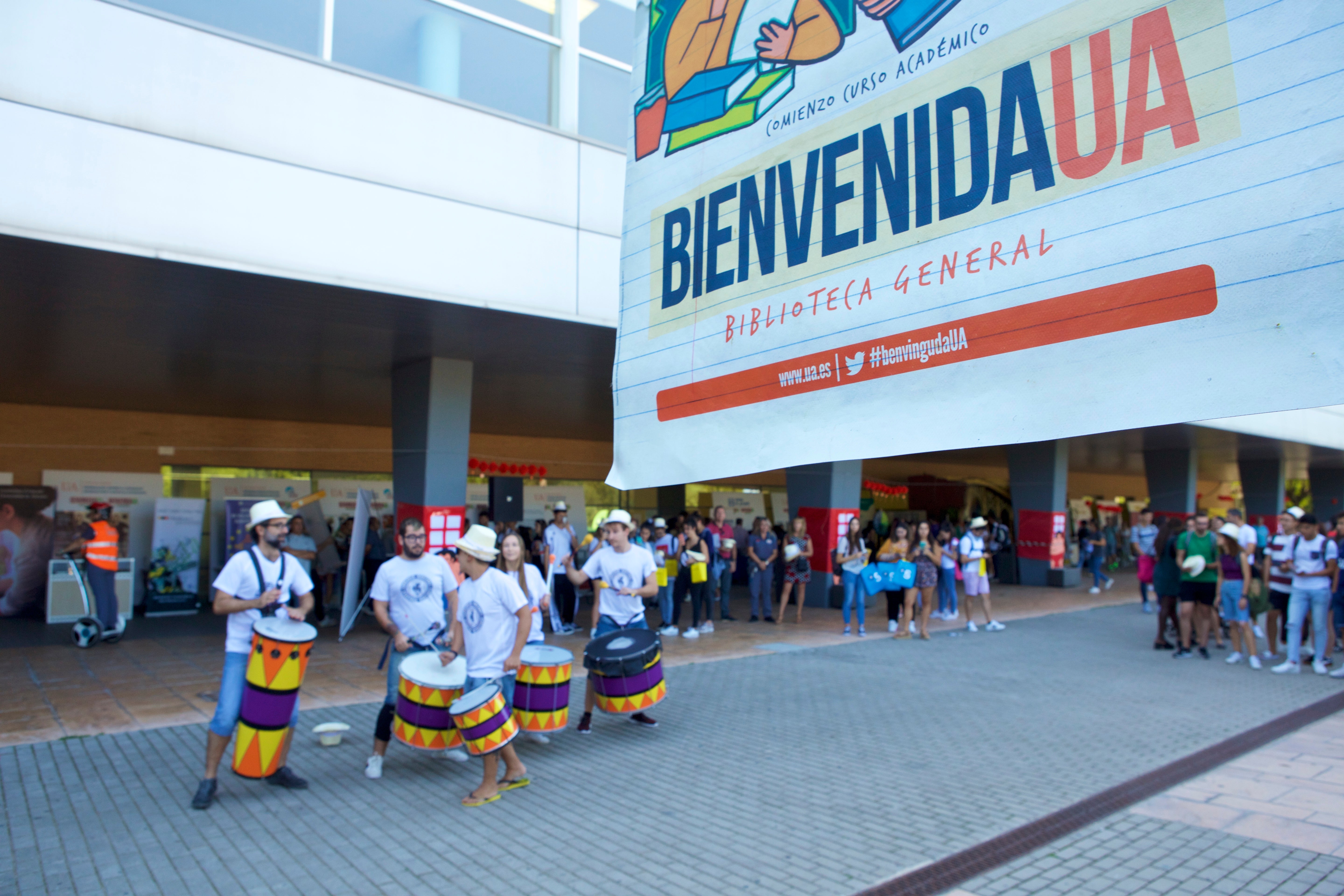 La Universidad de Alicante da la bienvenida al nuevo alumnado La Universidad de Alicante da la bienvenida al nuevo alumnado