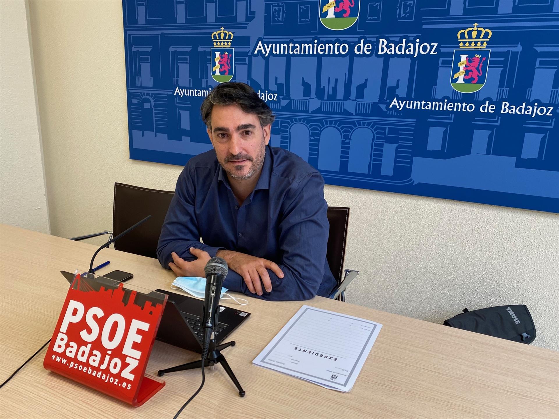 El PSOE de Badajoz se muestra contrario al inicio escalonado y la inscripción presencial en las Escuelas Deportivas El PSOE de Badajoz se muestra contrario al inicio escalonado y la inscripción presencial en las Escuelas Deportivas