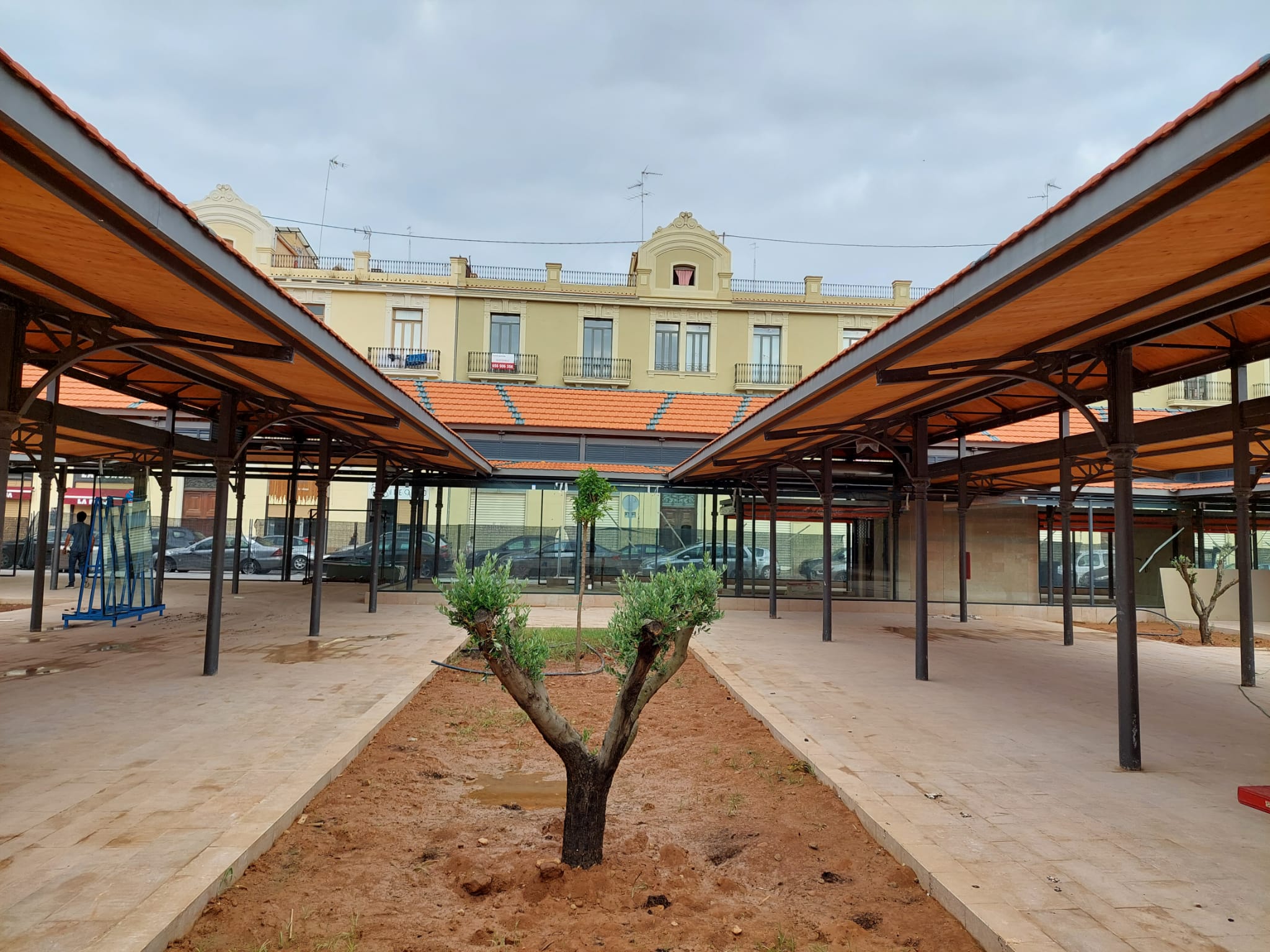 El Ayuntamiento peatonalizará el entorno del Mercado del Grao El Ayuntamiento peatonalizará el entorno del Mercado del Grao