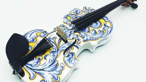 Viol&iacute;n de Cer&aacute;mica de Gustavo del Pino