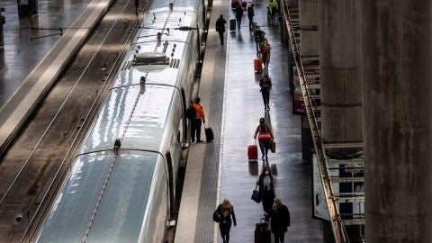 Huelga Renfe: horarios Cercan&iacute;as y AVE hoy y ma&ntilde;ana y servicios m&iacute;nimos