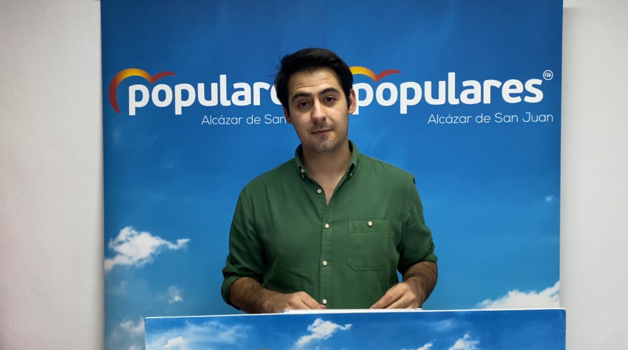 El PP de Alcázar denuncia el menosprecio del gobierno socialista a los autónomos y pymes El PP de Alcázar denuncia el menosprecio del gobierno socialista a los autónomos y pymes