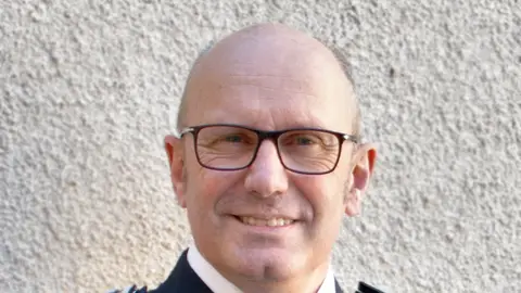 José Vidal, jefe policía local José Vidal, jefe policía local