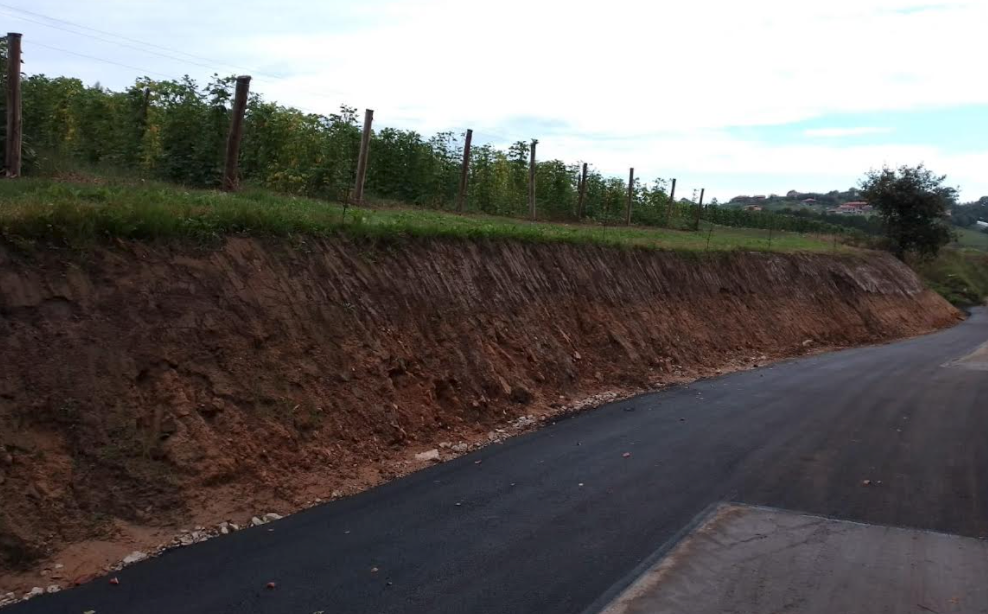El Ayuntamiento de Ribadesella finaliza las obras de reparación del argayu de Nocéu El Ayuntamiento de Ribadesella finaliza las obras de reparación del argayu de Nocéu