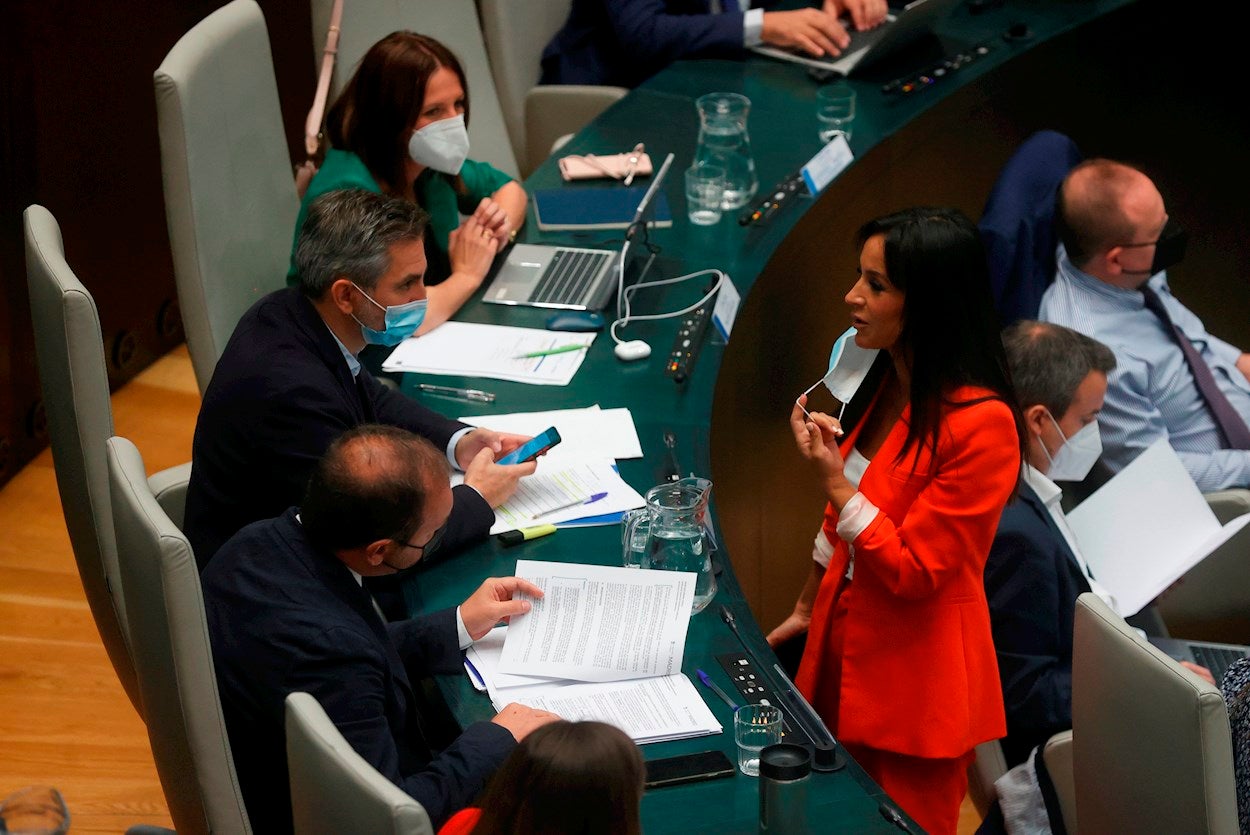Begoña Villacís estalla contra Vox por utilizar una imagen de su hija en una campaña antiaborto Begoña Villacís estalla contra Vox por utilizar una imagen de su hija en una campaña antiaborto