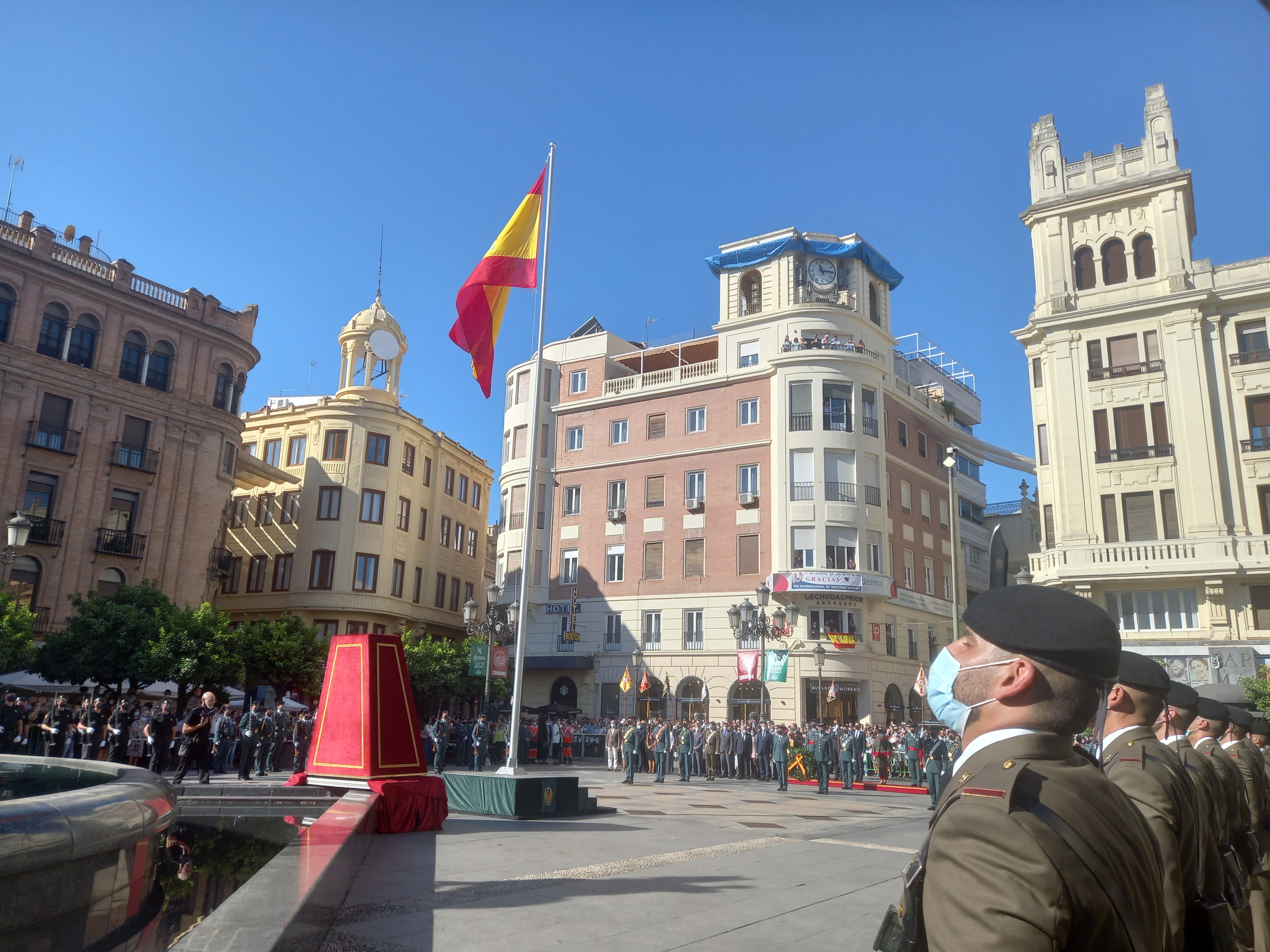Izado de bandera para celebrar la patrona de la Guardia Civil Izado de bandera para celebrar la patrona de la Guardia Civil