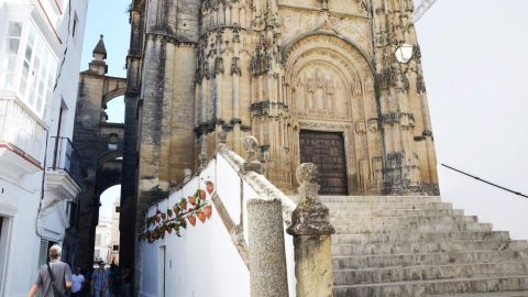 Iglesia de Santa Mar&iacute;a en una foto de archivo