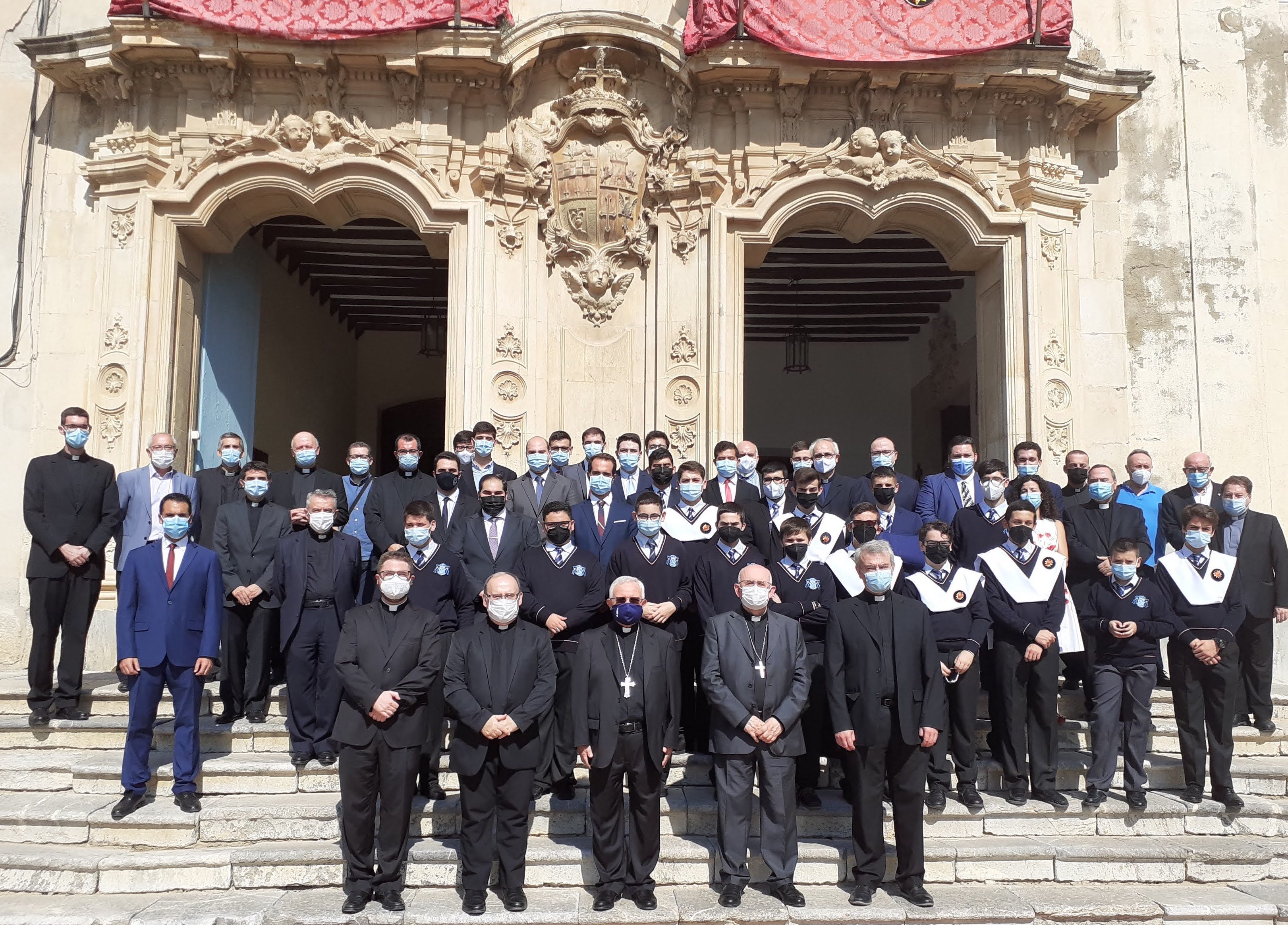 La apertura ha contado con el obispo diocesano y el prelado de la Diócesis de Albacete La apertura ha contado con el obispo diocesano y el prelado de la Diócesis de Albacete