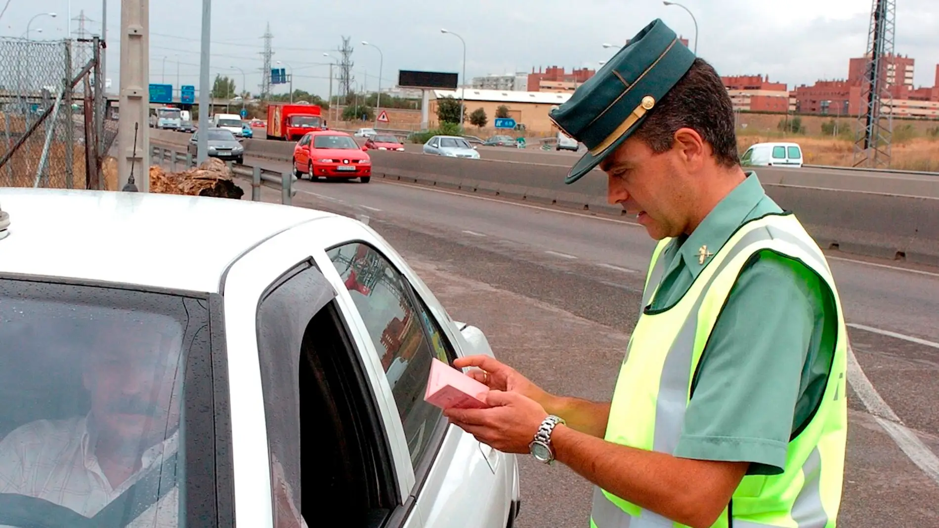 Estas son las nuevas multas y normas aprobadas por la DGT que debes conocer