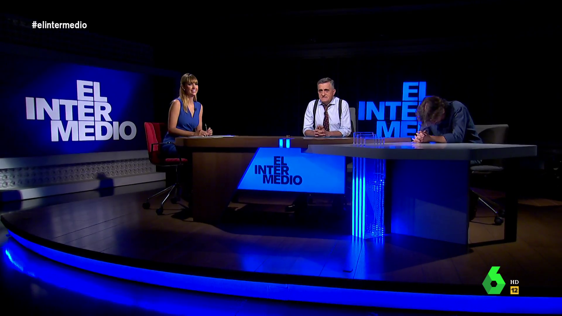 Jordi Évole vuelve a sufrir un ataque de cataplexia en su visita a 'El Intermedio' Jordi Évole vuelve a sufrir un ataque de cataplexia en su visita a 'El Intermedio'