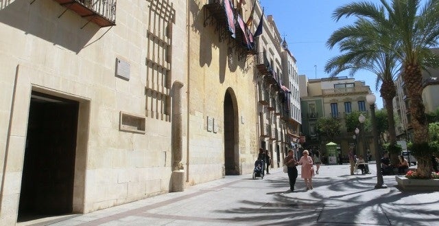 El PP de Elche pide que la Lonja Medieval vuelva a ser sala de exposiciones El PP de Elche pide que la Lonja Medieval vuelva a ser sala de exposiciones