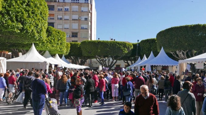 Carmen Berná, Concejala de Comercio de Almoradí, la Feria recupera la normalidad y el atractivo de siempre Carmen Berná, Concejala de Comercio de Almoradí, la Feria recupera la normalidad y el atractivo de siempre