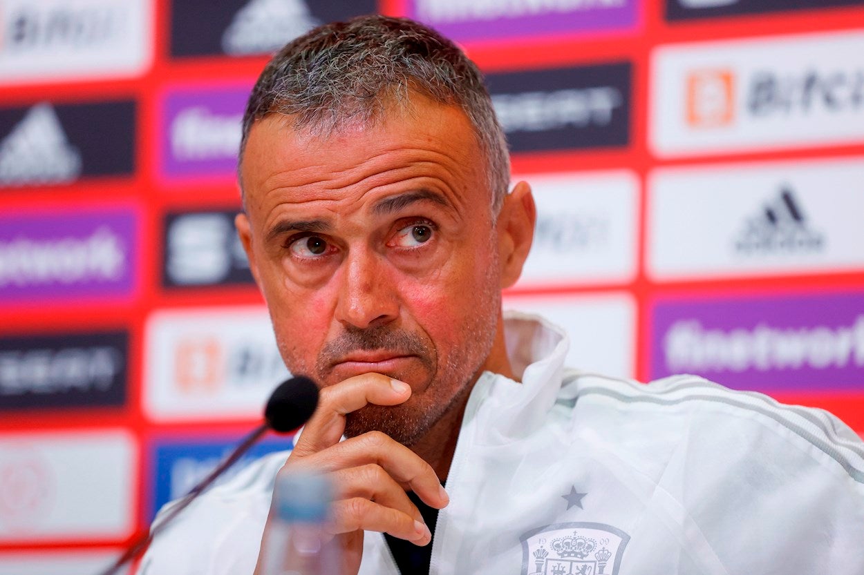 Tertulia: "Luis Enrique le ha dado una patada a la meritocracia" Tertulia: "Luis Enrique le ha dado una patada a la meritocracia"