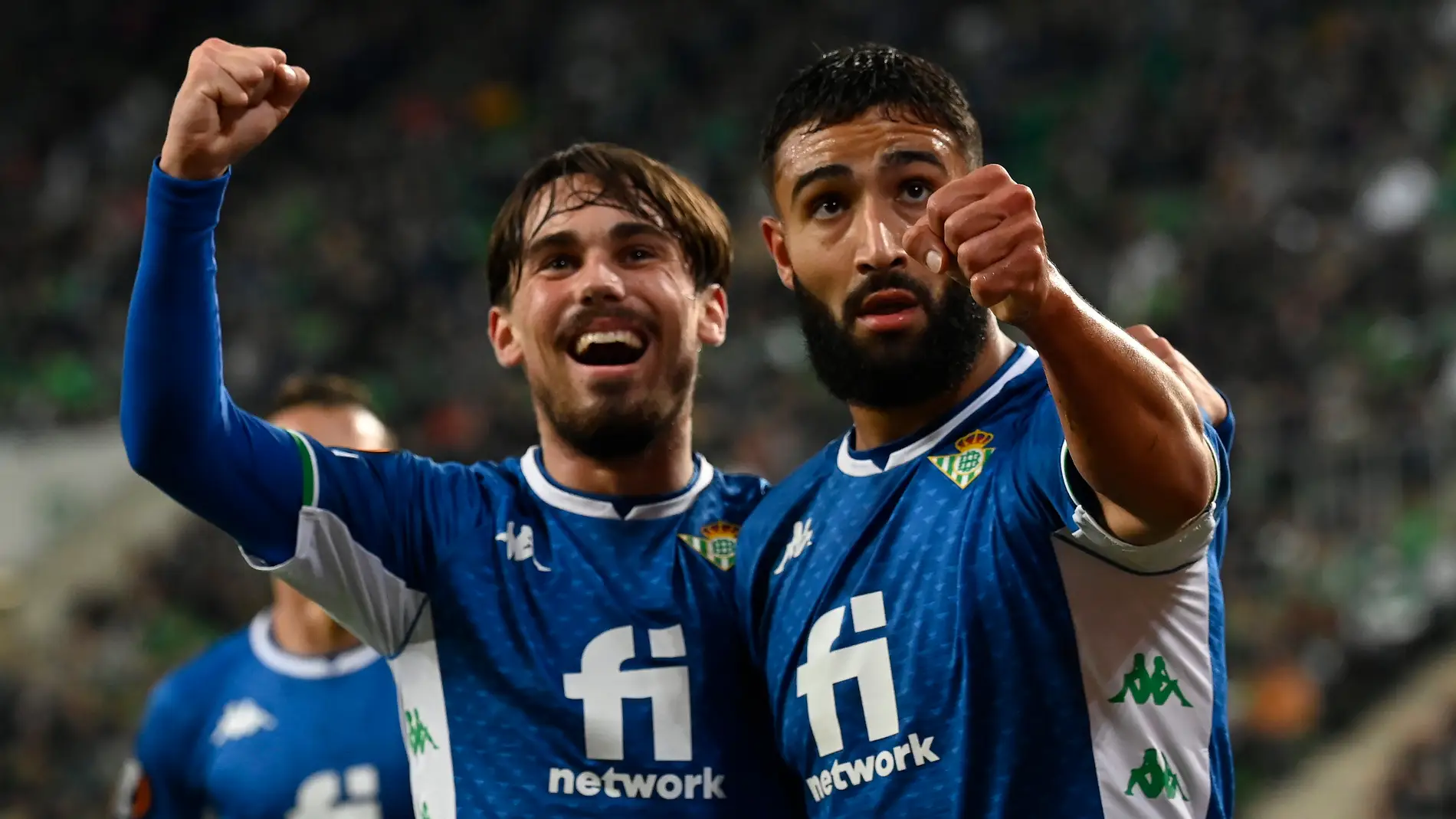 Rodri y Fekir celebran un gol del Betis.