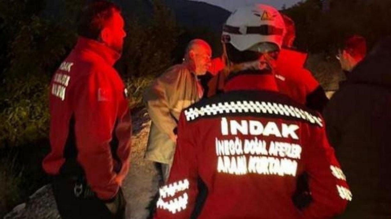 Un hombre borracho desaparecido en Turquía se une a su propia búsqueda Un hombre borracho desaparecido en Turquía se une a su propia búsqueda
